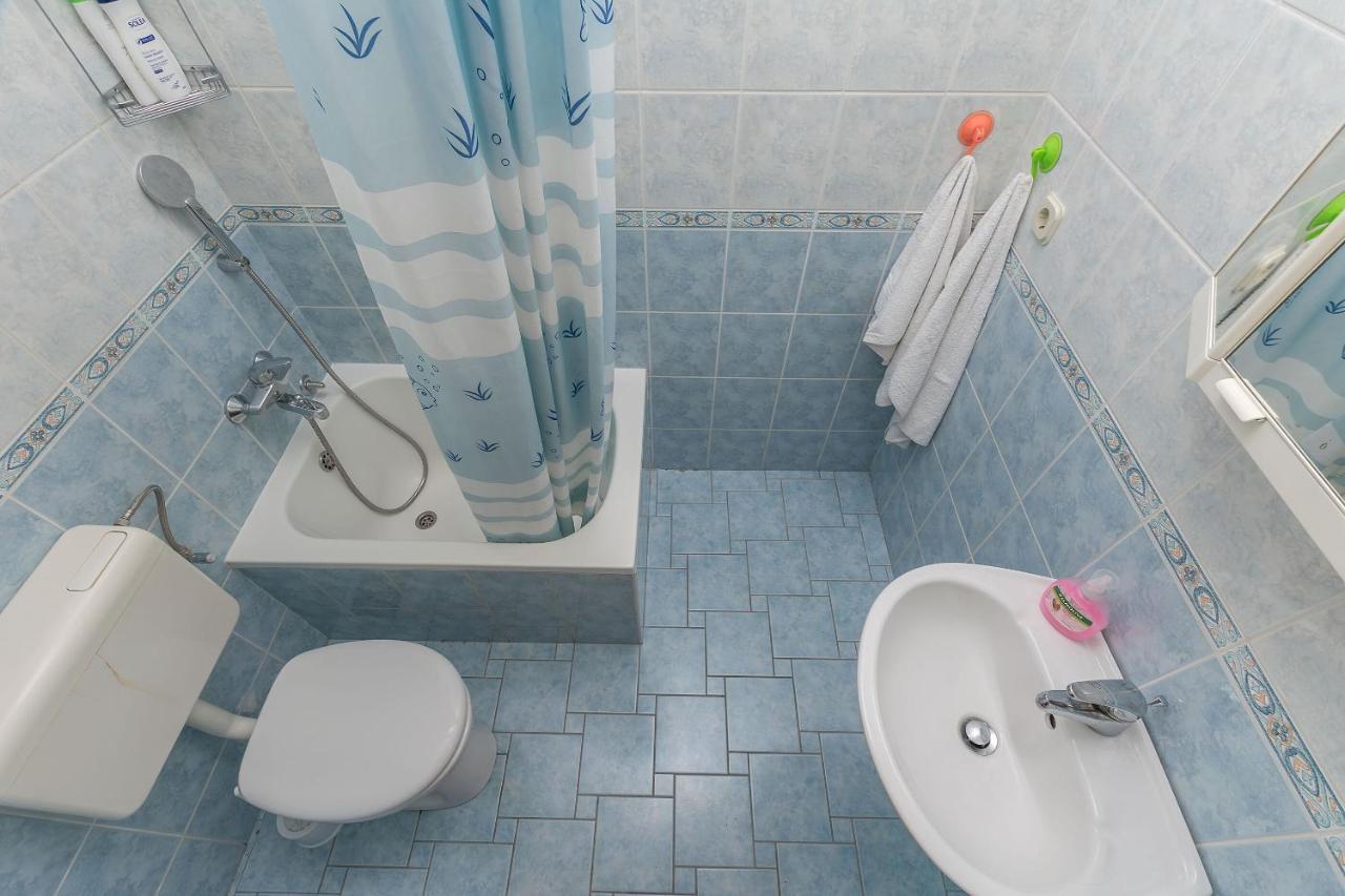 Apartments And Room Nevenka Makarska Luaran gambar