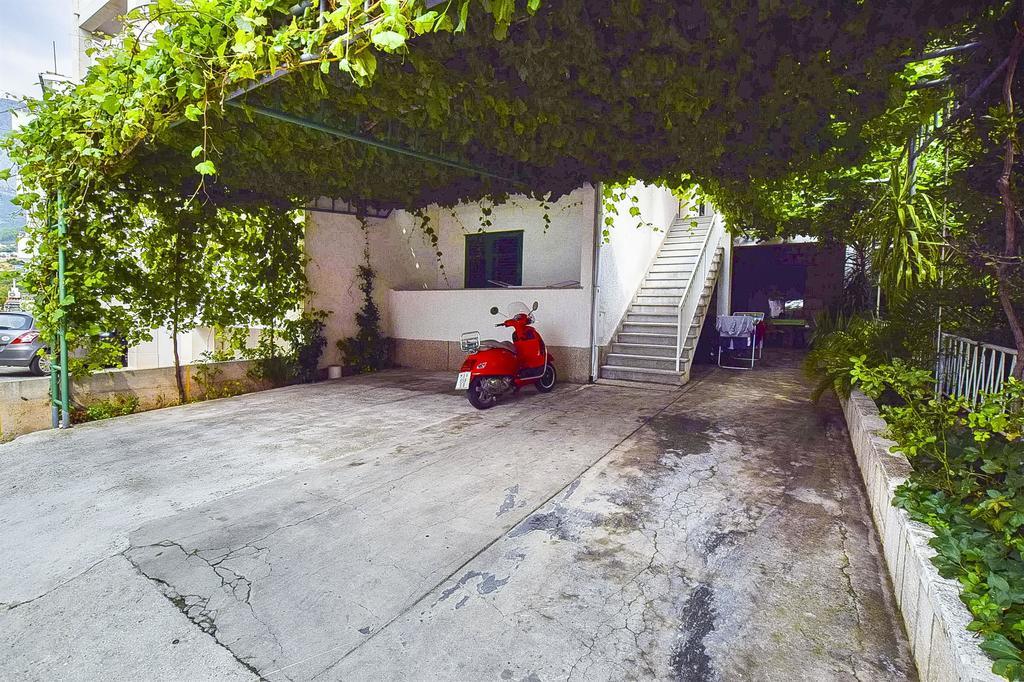 Apartments And Room Nevenka Makarska Luaran gambar